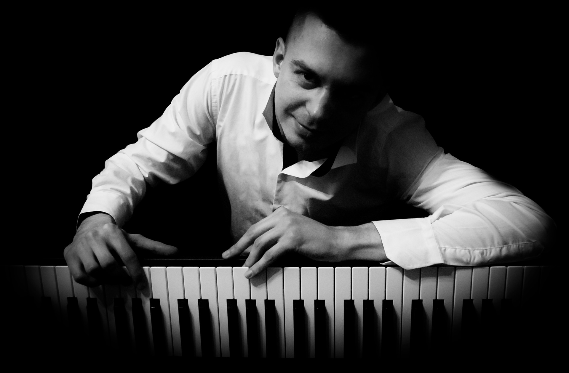 d-piano Dariusz Wychudzki