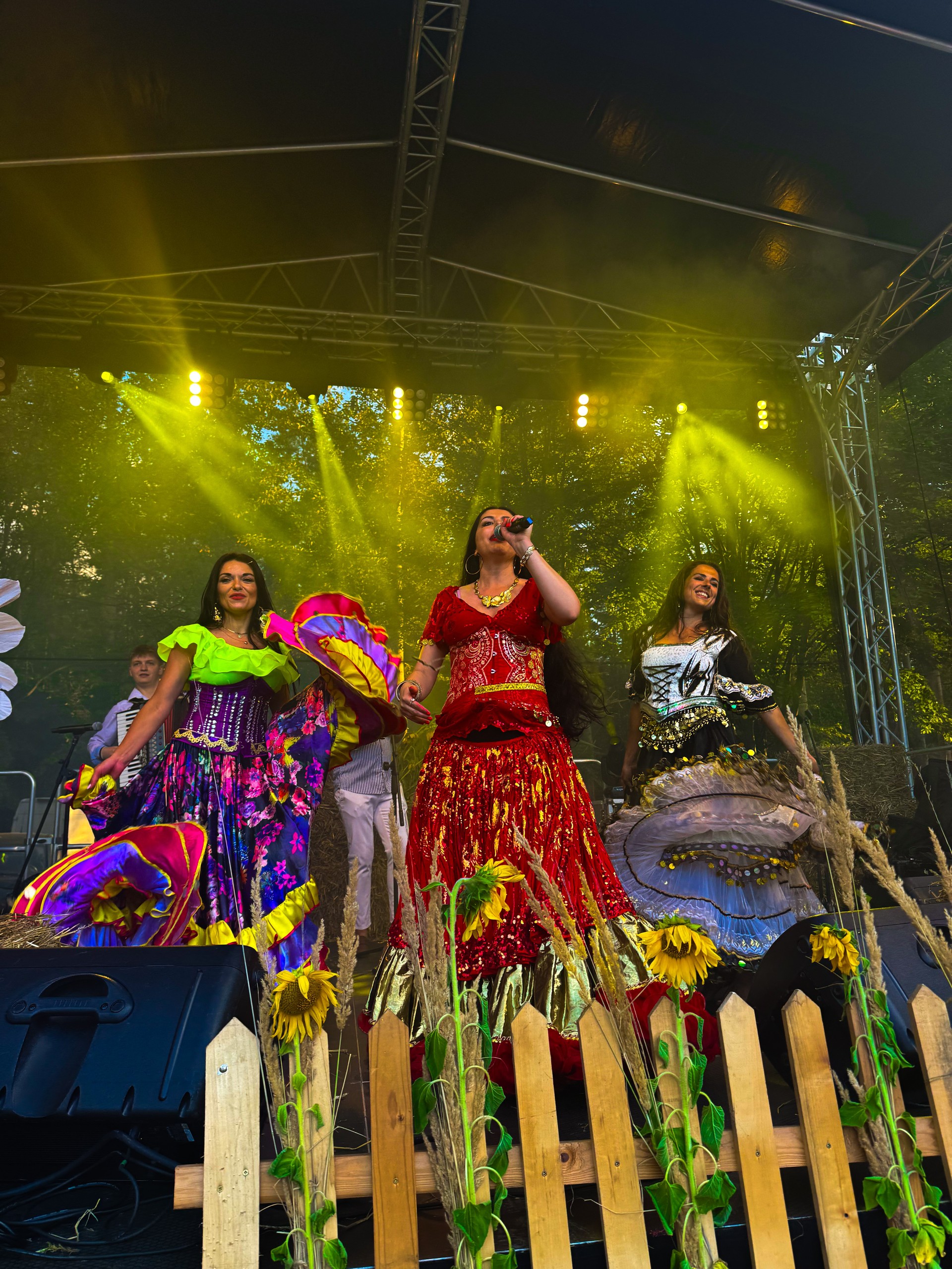 Raisa & Zespół Cygański Duj Duj