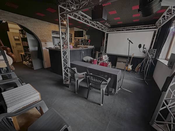 StudioCafe@LongRecords.Com
